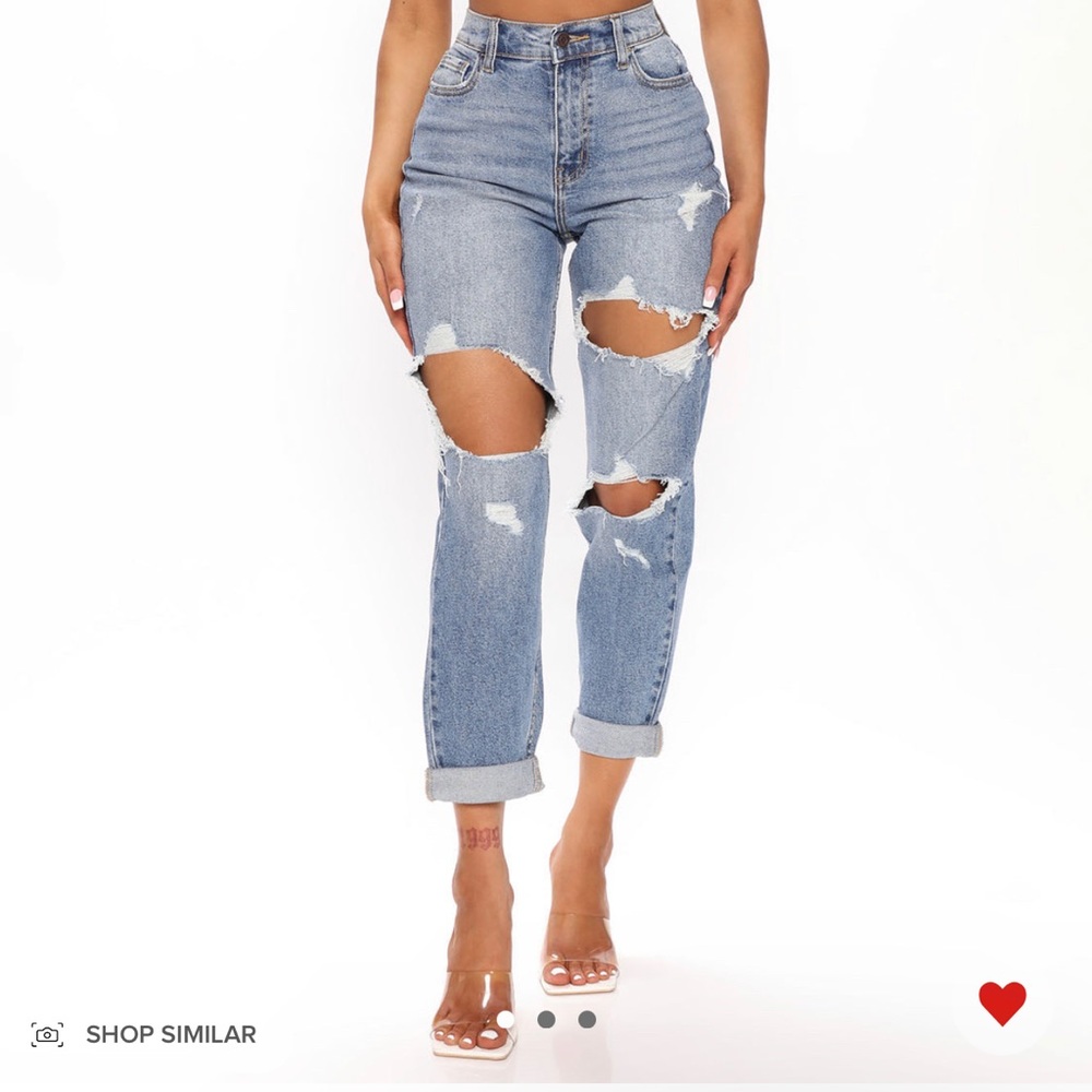 Brand new with tags in perfect condition selling because they don’t fit my waist